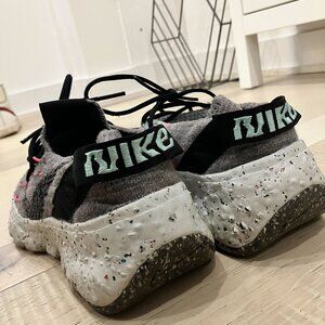 Nike Space Hippie 04